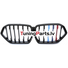 BMW X6 G06 (19-23) priekšējās restes melnas/glancētas 3 krāsu