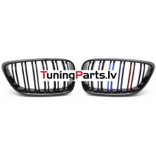 BMW F22/F23 (13-21) priekšējās restes melnas/glancētas dubultās 3 krāsu