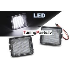Ford Focus (01-18), C-Max (03-10), Kuga (08-12), Escape (15-16), Mondeo (07-14) LED gaisma spogulī