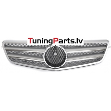 Mercedes-benz C-Class W204 (07-14) priekšējā reste sudraba/hromēta CL Style Mercedes-benz C-Class W204 (07-14) priekšējā reste sudraba/hromēta CL Style