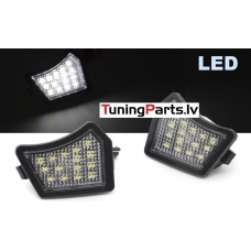 Volvo C30 (06-12), C70 (06-13), S40 (04-12), S60 (04-16), S80 (04-16), V50 (04-12), V70 (04-10), XC70 (04-16), XC90 (07-14) LED gaisma spogulī